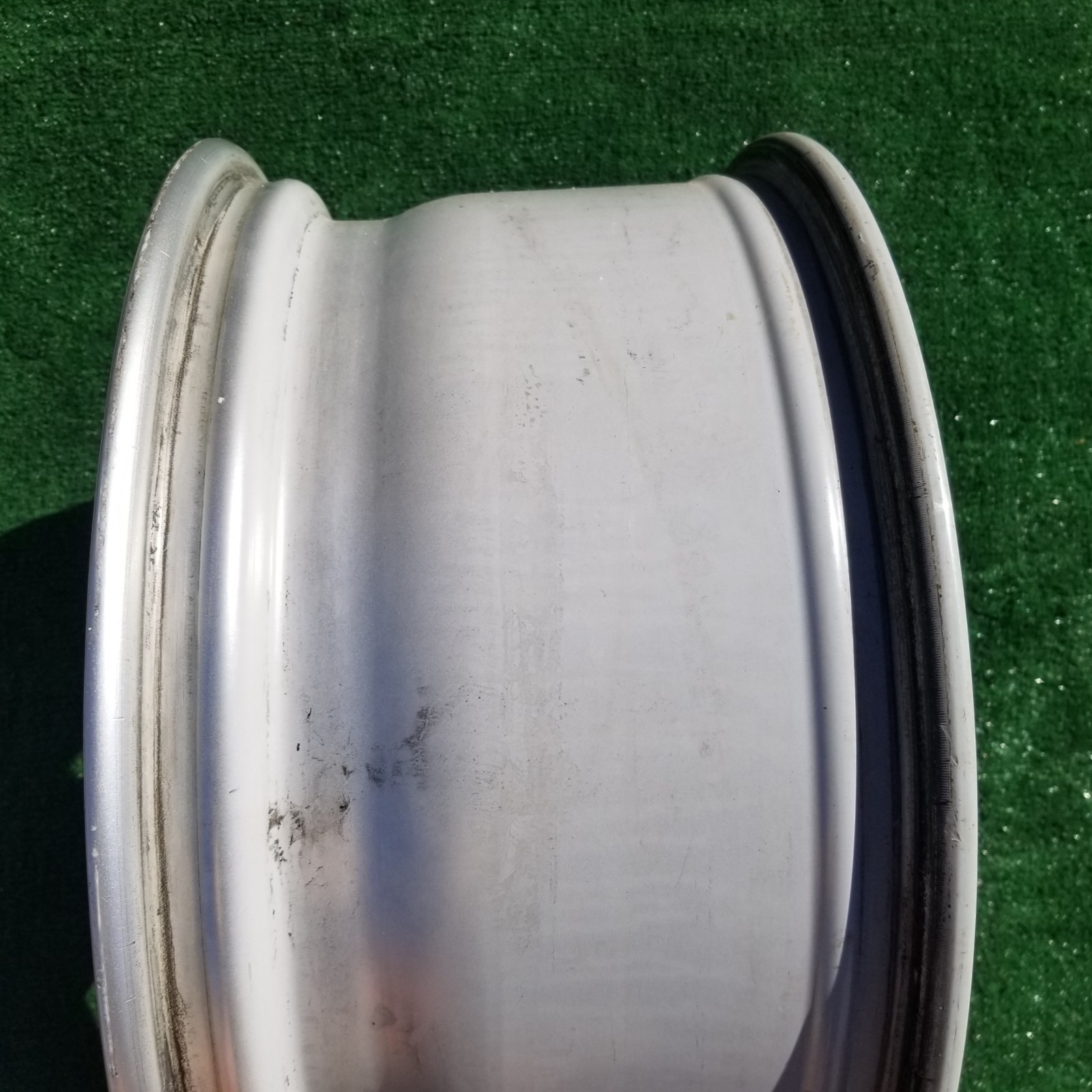 Factory OEM Mercedes Benz McLaren SLR Wheel AMG Right Front A1994010202 65342
