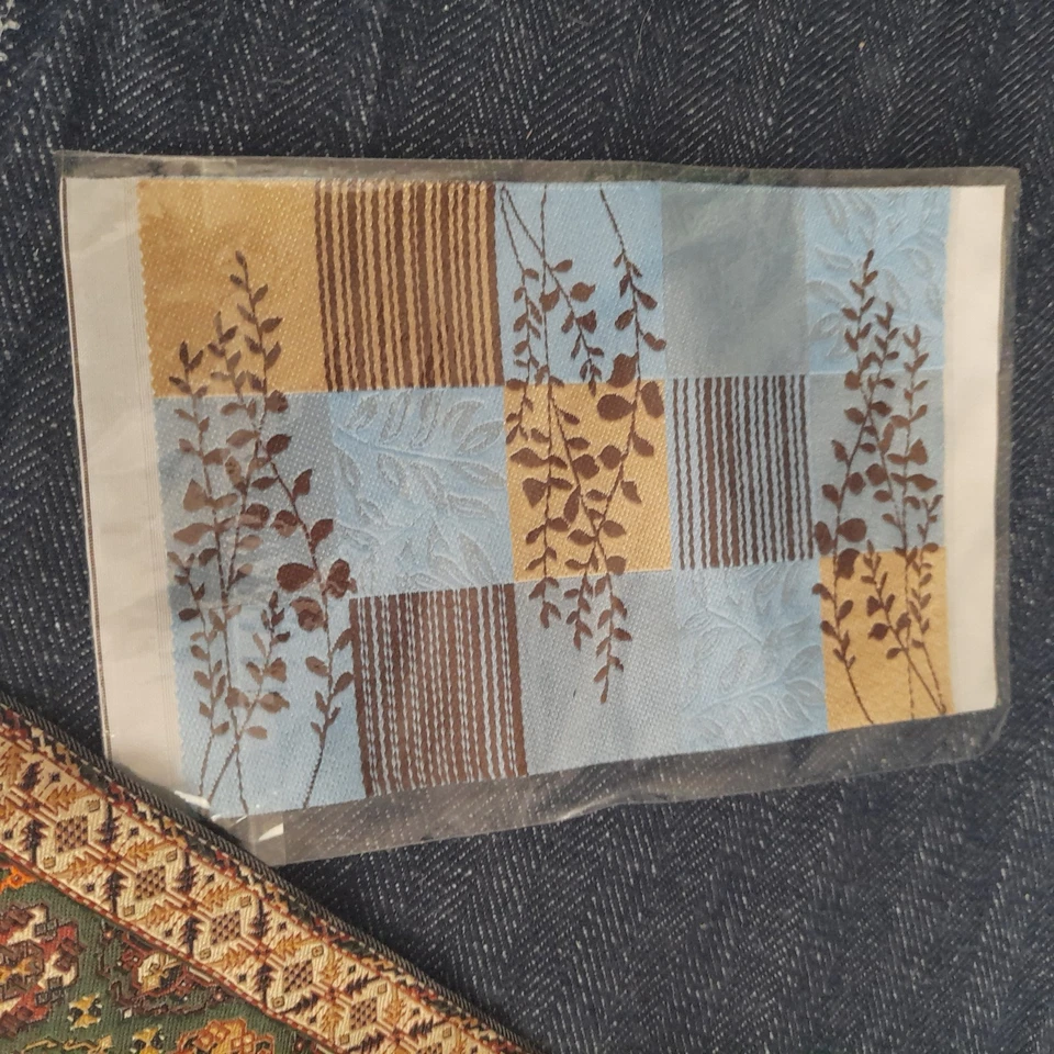 Dolls House Rugs - Image 2 of 3