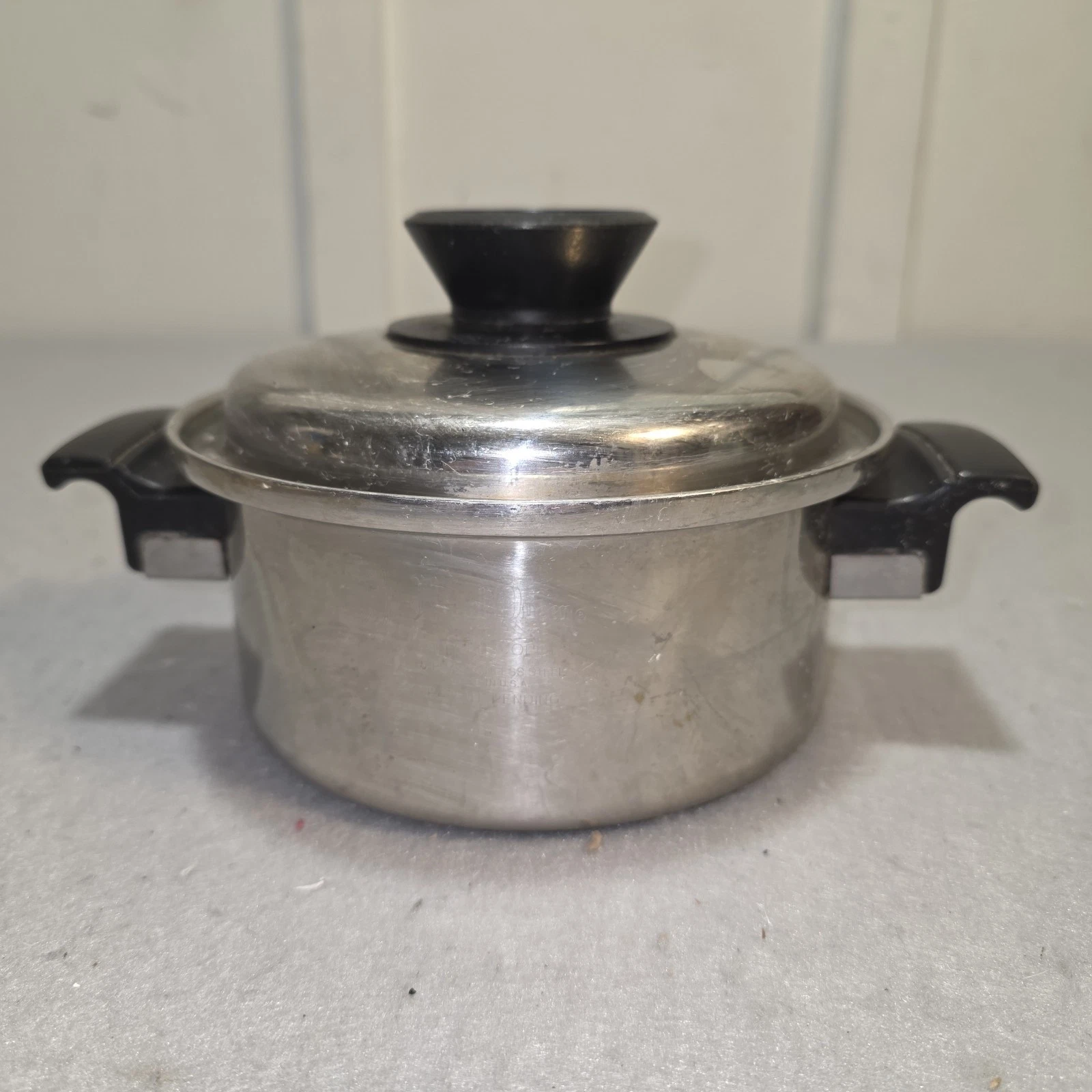 Royal Queen 5-Ply Multi Core Stainless Steel 6.5" 1 Qt Stockpot Saucepan w Lid