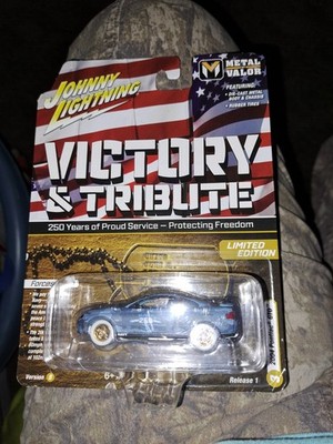 2025 Johnny Lightning WHITE LIGHTNING CHASE 2004 PONTIAC GTO Navy 250 Years