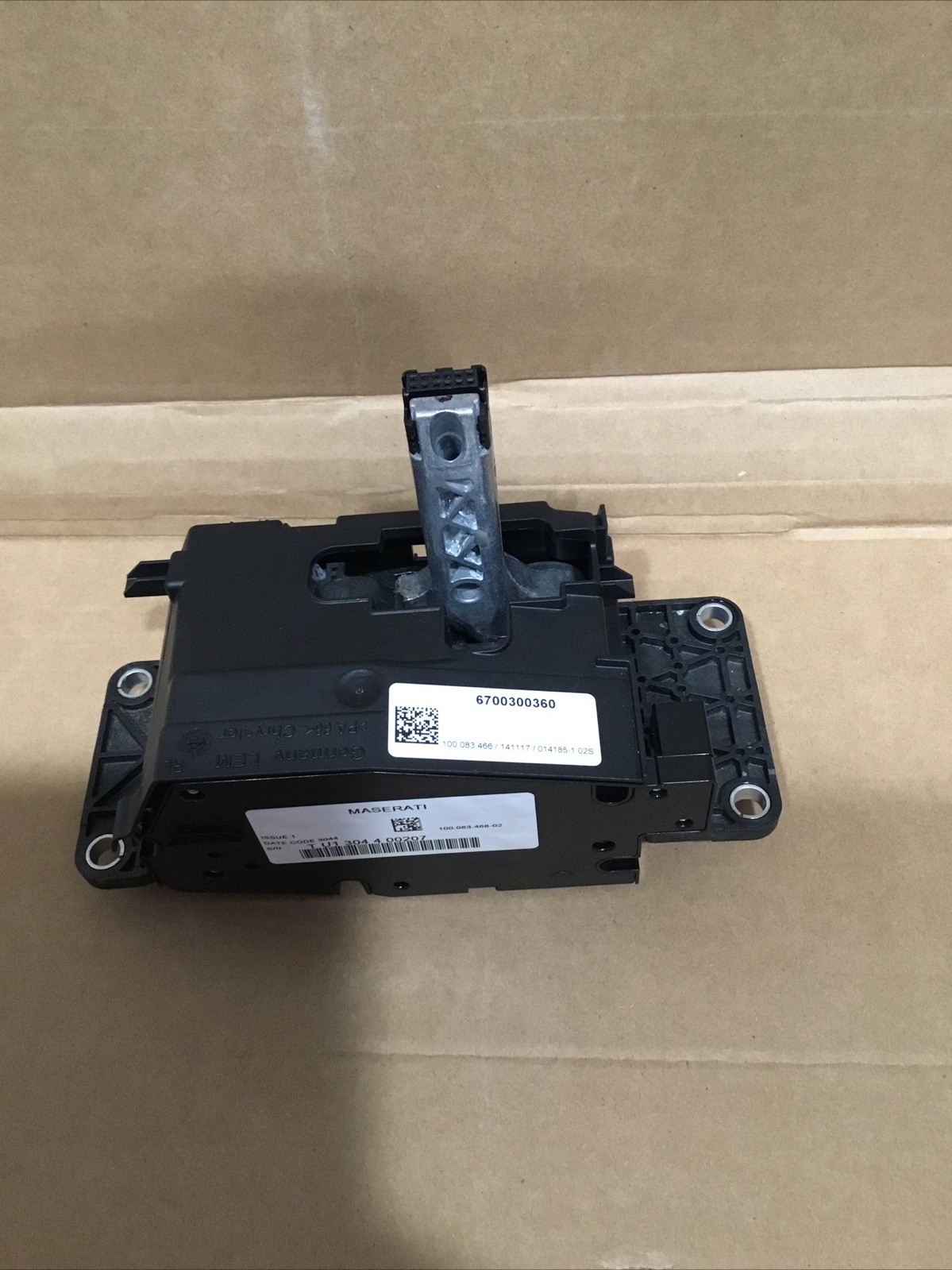 2014-2020 Maserati Ghibli Transmission Gear Shifter Selector Oem 6700300360