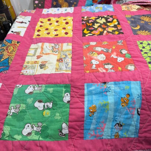 Trapunta patchwork fatta a mano Snoopy reversibile coperta bambino o giro - 36,5 x 51 - Foto 4 di 7