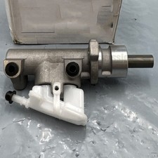 Opened 6s4z2140aa Brake Master Cylinder With Reservoir For Ford Focus 2000-2008 Opened 6s4z2140aa Brake Master Cylinder With Reservoir For Ford Focus 2000-2008