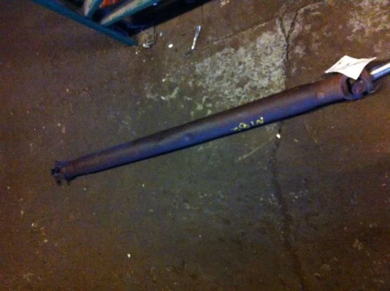 01-10 Mercury Mountaineer Rear Drive Shaft 2WD 4.0 Liter - Image 4 of 4
