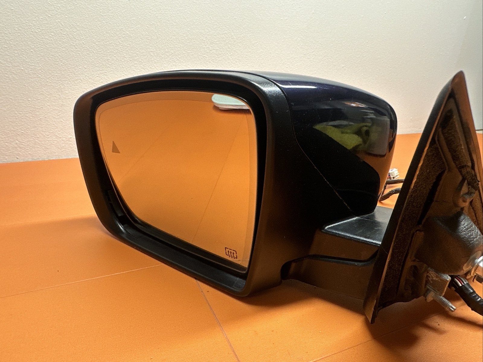 026669 | 14 - 20 Maserati Ghibli Left Door Mirror Blind Spot Heated OEM Blue LH