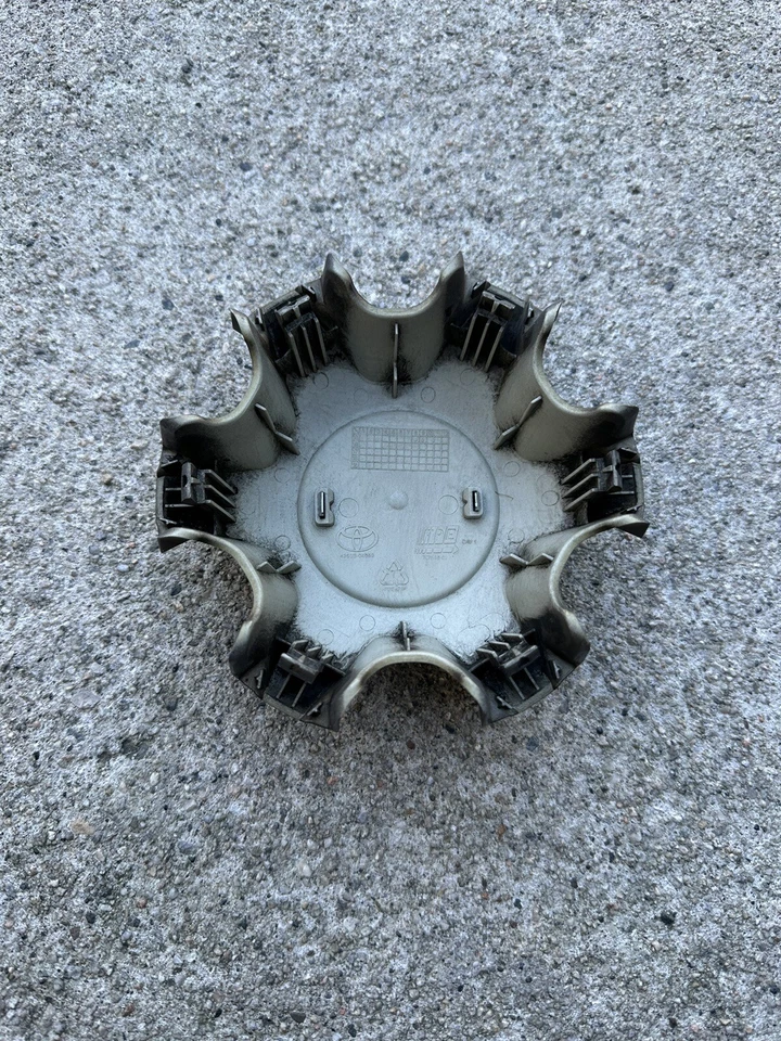 Tapacubos central de rueda Toyota Tacoma 2016-2020 2021 22 carbón OEM 4260B-04050 Foto 3 de 3