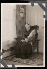 VINTAGE PHOTOGRAPH 1920S WOMEN'S/GIRL HAIR CHAIR FASHION MASSACHUSETTS OLD PHOTO
