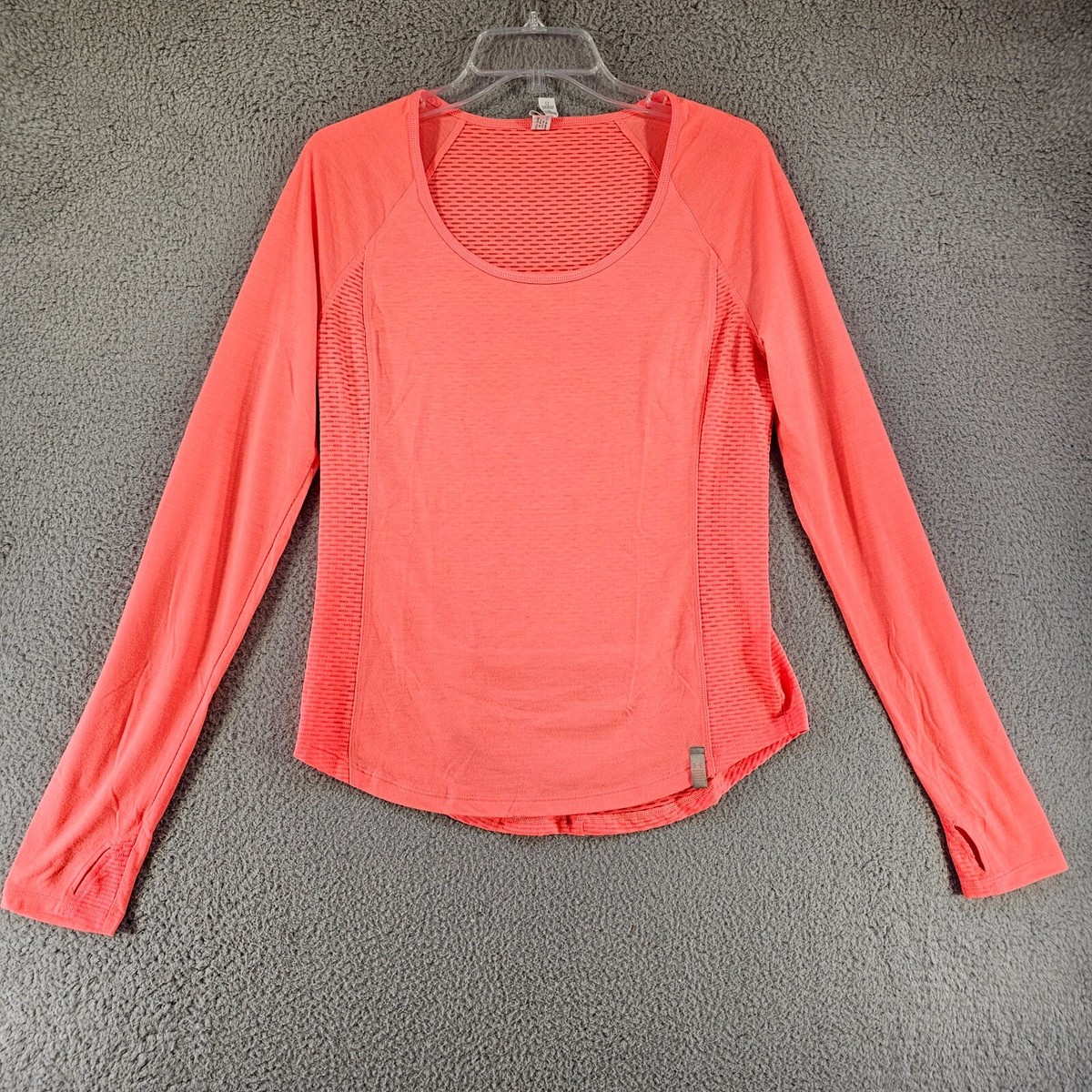 Under Armour Shirt Womens Medium Long Sleeve Workout Yoga Running