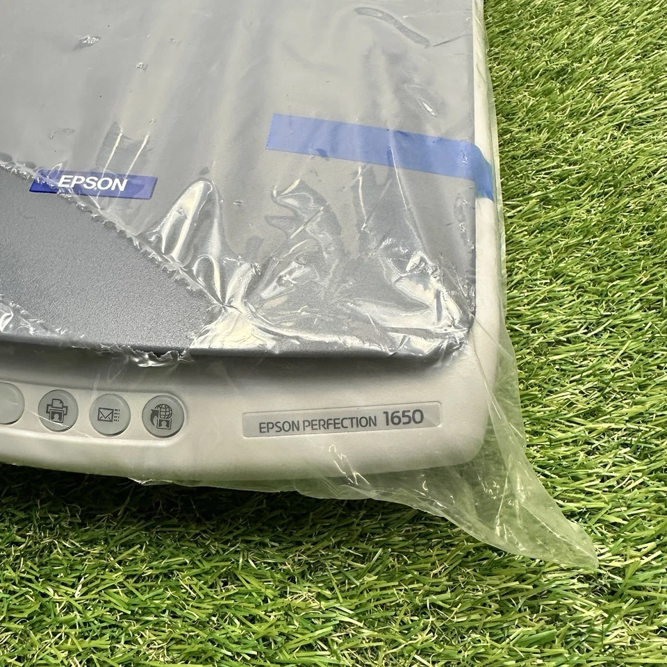 Epson Perfection 1650 Scanner Photo/Negative/Slide/Film/35mm/4x5 - Image 4 of 4