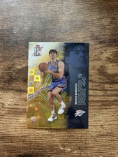 Brooks Barnhizer 2025-26 Topps Signature Class Yellow Pandora Rookie Card #138. rookie card picture