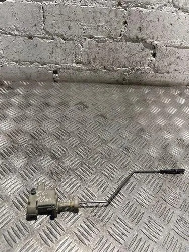 VW PASSAT CC 357 Motor für Tankdeckelverriegelung 3C8810773 2.00 20211656