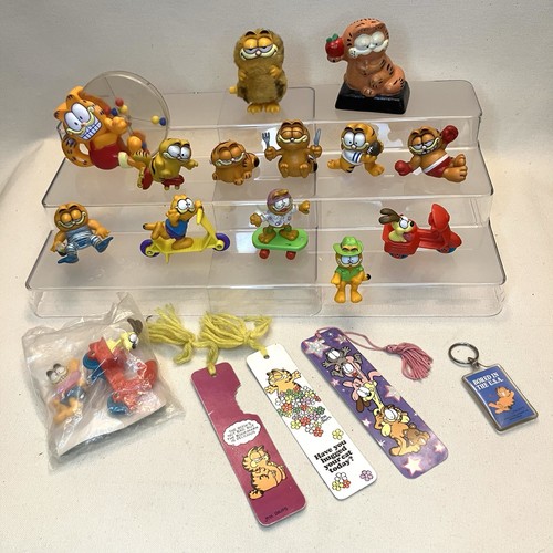 Vintage 1980s & 90s Garfield The Cat PVC Figures, Toy & Accessories Lot