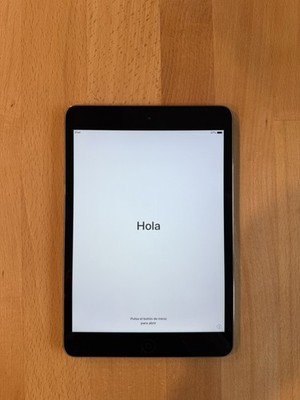 Apple iPad mini gen 2 7.9'' with Retna display 16GB Space Gray cable case bundle