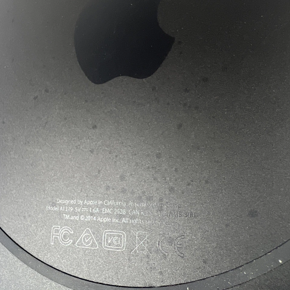 Apple USB SuperDrive External Drive DVD-RW/CD-RW Burner A1379 - Image 4 of 4