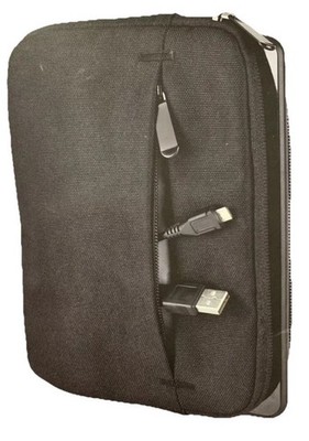 New Black 7 inch Tablet Case Foam Pad Protection Zips Up Closed