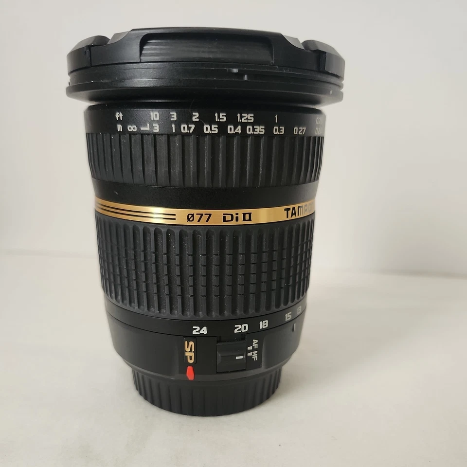 Lente Tamron SP 10-24 mm F/3,5-4,5 Di II con cubierta Canon Foto 3 de 4