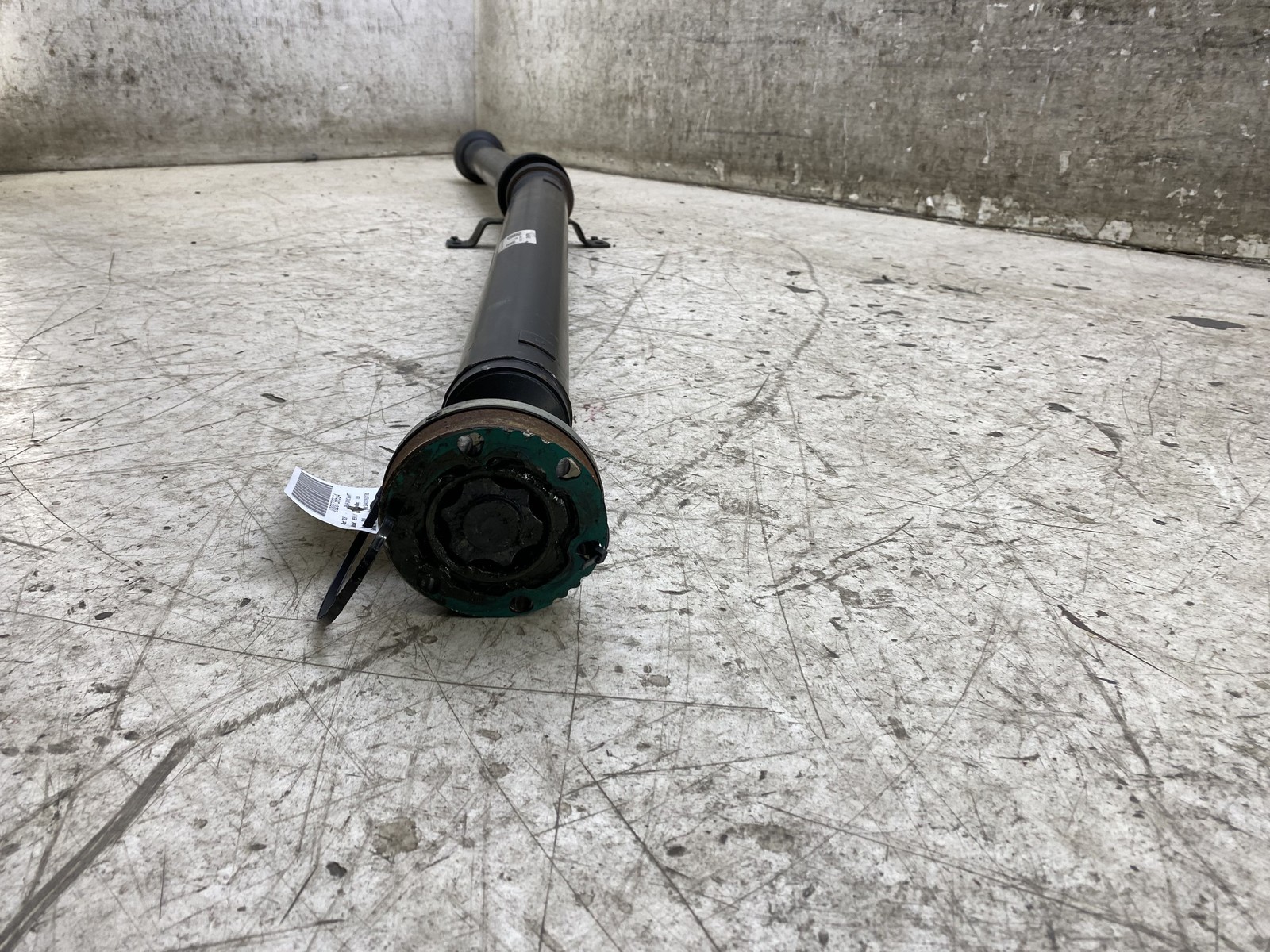 2016-2020 BENTLEY BENTAYGA OEM 6.0L W12 REAR DRIVE SHAFT 4M0521101AC