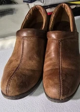 BOC Born Concepts Women's Brown Leather Clog Slip On Shoe Size 8 See Pics