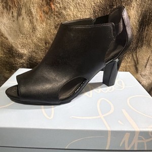 Women’s Black Leather Cut-Out Open Toe Slip-On Block Heel Booties 9