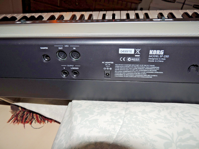Korg SP-250 88-Key Digital Piano, Built-in Speaker, MIDI