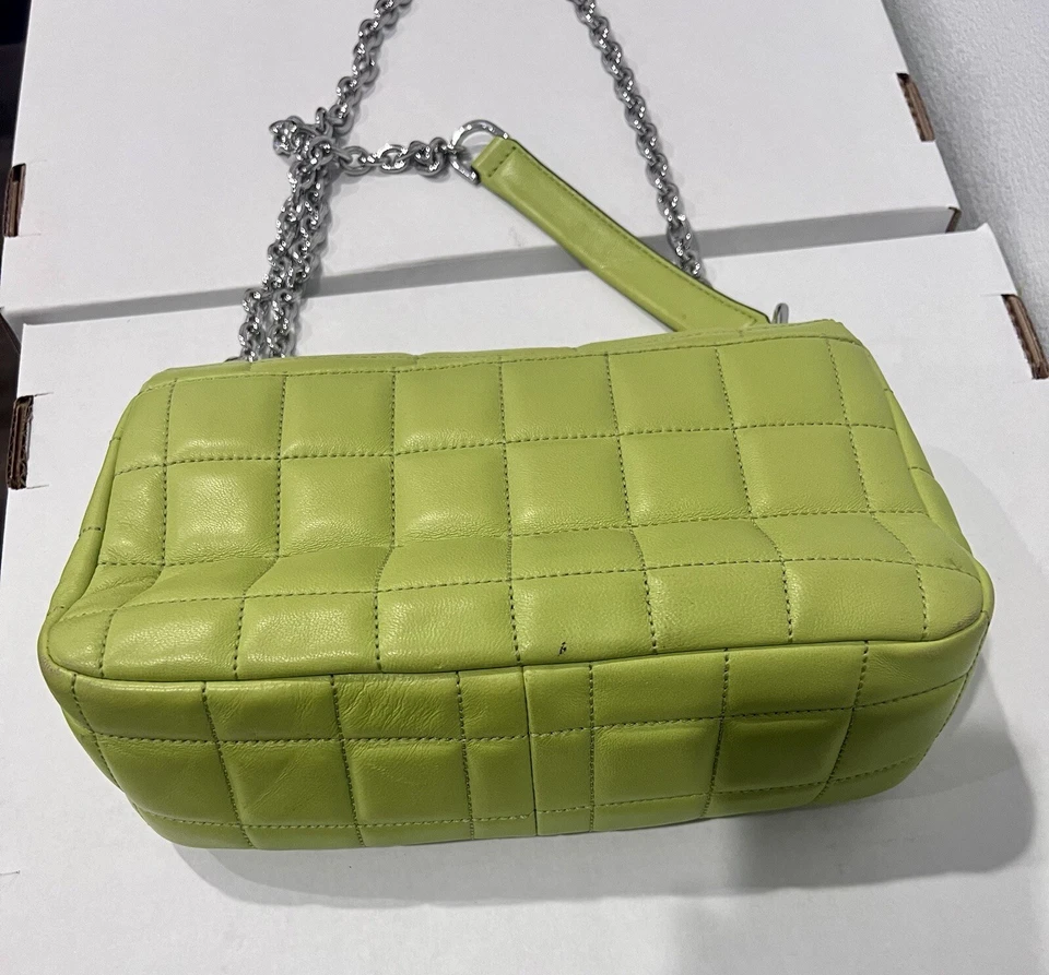 Usado en Excelente Condición Bolso de Hombro Michael Kors SoHo Grande Acolchado en Lima Y Lima MK Cartera Foto 4 de 4
