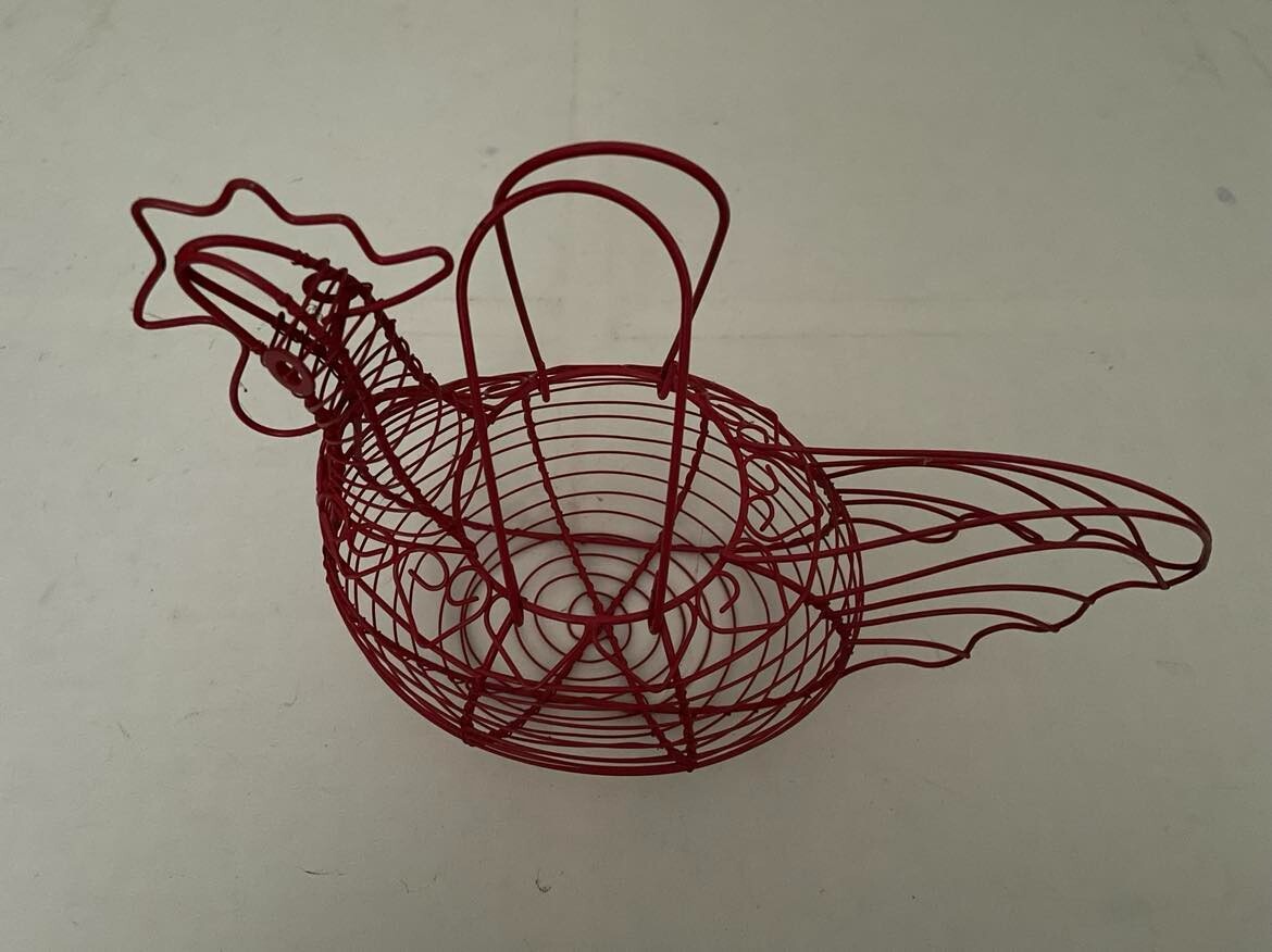 Chicken Egg Holder,Wire Egg Basket with Chicken Shape Design Egg