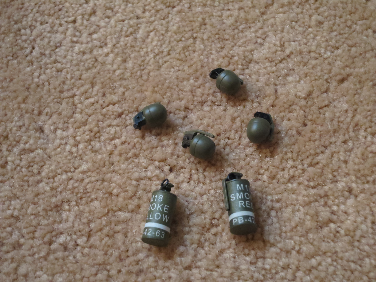 TOY SOLDIER & WORKSHOP Loose Accessories Lot (5x) for 12