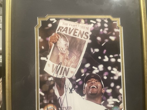 Baltimore Ravens Super Bowl 35 Ray Lewis Autographed Frame & Patch - Picture 2 of 9