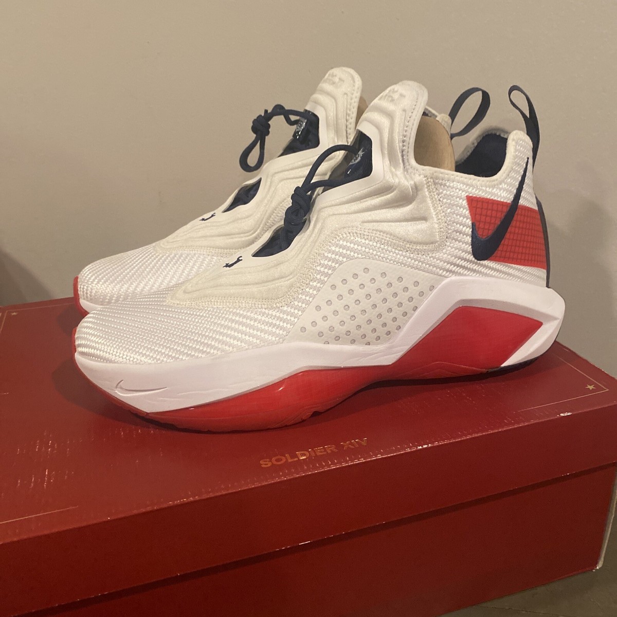 【新品未使用】NIKE LEBRON ソルジャー 14〈定価17,050円〉 Amazon | [ナイキ] レブロン ソルジャー 14 LEBRON SOLDIER 14