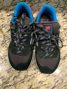 new balance 574 black and pink