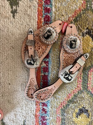 Showman Western Leather Tooled Spurs Cowboy And Cross Concho