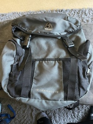 Eurohike Wilderness 18 18L Daypack Gray/Black Buckle Closure Padded Straps