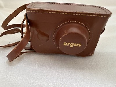 Vintage Argus Film Camera With Leather Case ( B8)