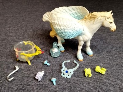 SCHLEICH 42172 - Heilungsset Pegasus, Bayala, +100 Figuren