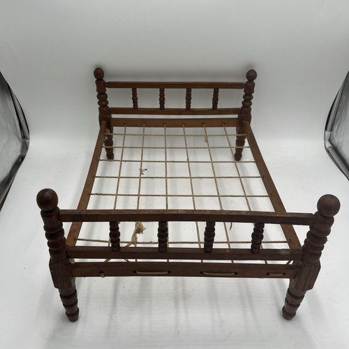 ORIGINAL ANTIQUE SALESMAN SAMPLE/ DOLL WOODEN FRAME WITH ROPE BED Oak 1800’s
