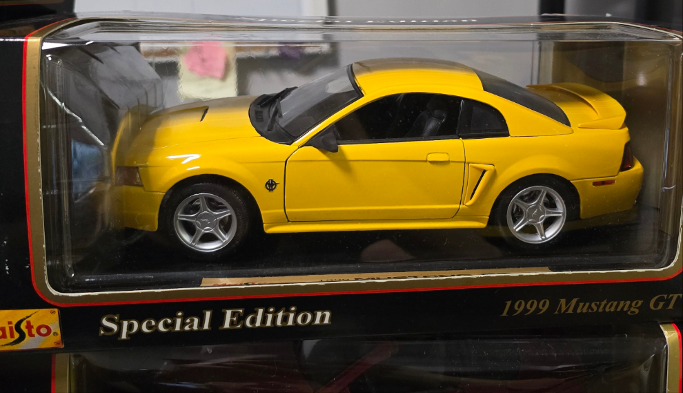 Maisto Special Edition 1999 Mustang GT 1 18 for sale online