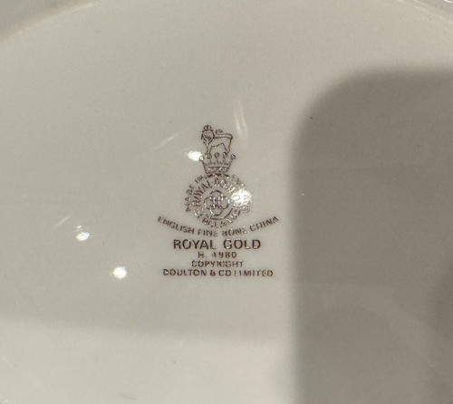Royal Doulton Royal Gold Covered Vegetable BOWL SERVER H4980 - Picture 7 of 10