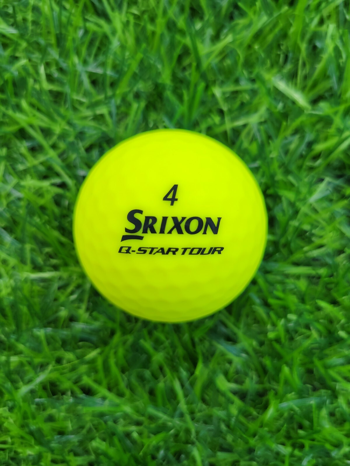 Srixon QSTAR TOUR DIVIDE Half Yellow / Blue Golf Balls NEW Sleeve 3