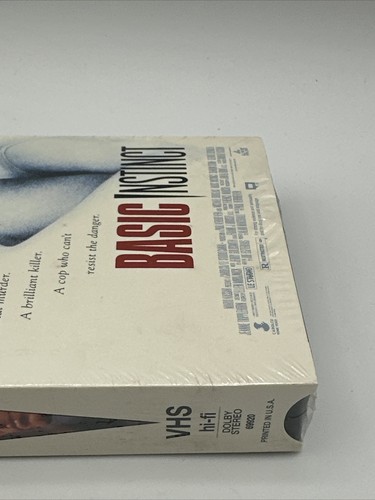 Basic Instinct 1992 VHS Michael Douglas Sharon Stone Paul Verhoeven SEALED NOS - Picture 3 of 10