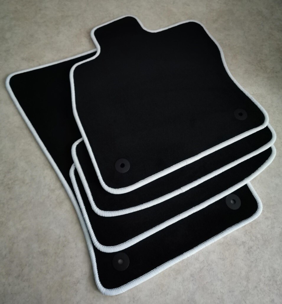 Tapis de sol Golf 7 en velours noir idéal pour protéger votre voiture au quotidien