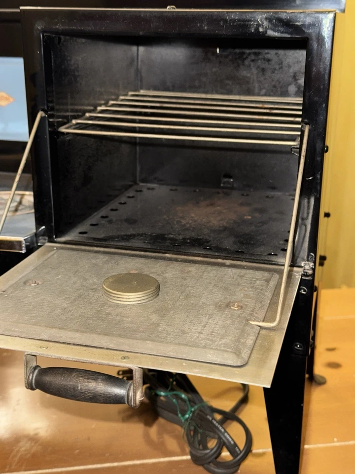 Antique 1920s Childs Play Stove Oven Toy Empire Metal Ware B25 "A TRUE SURVIVOR" - Image 4 of 4