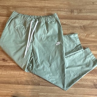 Nike Men’s Club Woven Tapered Leg Pants Olive Green Size Large