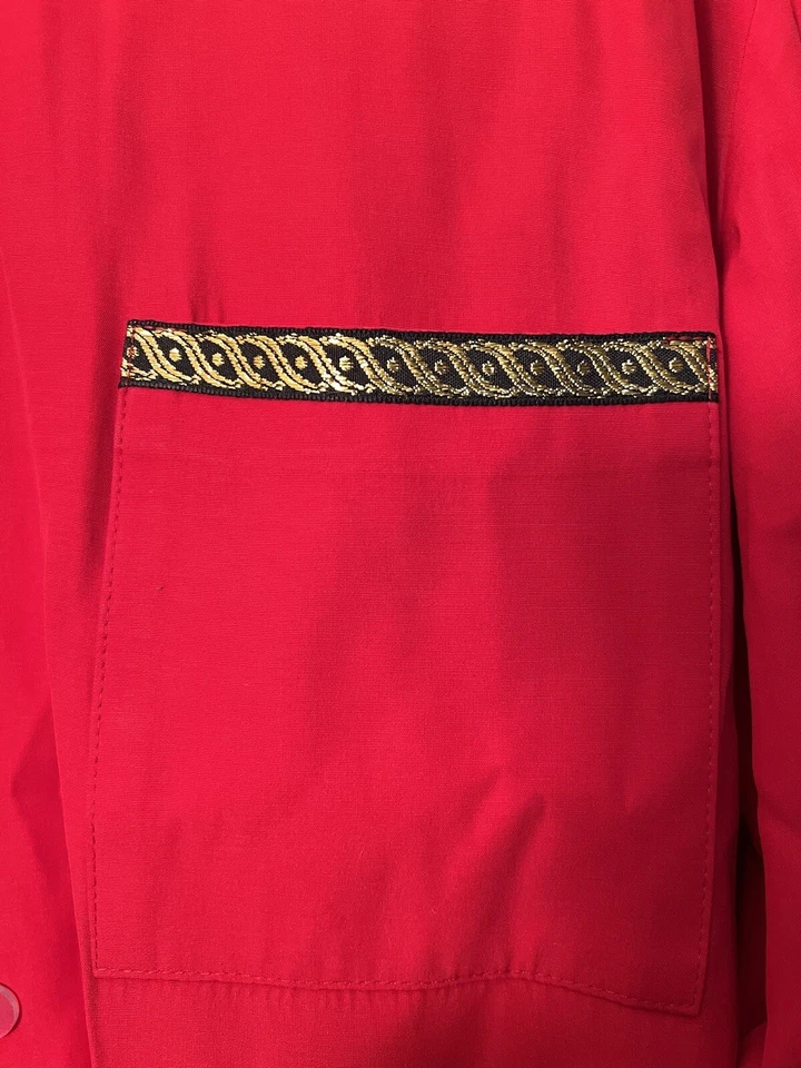 Conjunto de pijama Pride And Joys de colección para hombre pantalones rojos y ribete superior Foto 3 de 4