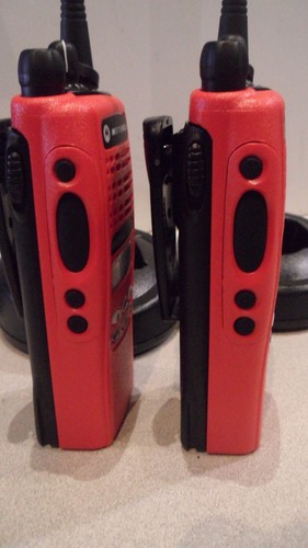 2 X Motorola HT1250 LS+ UHF 450-512MHz 4W 16CH Radiotelefony dwukierunkowe AAH25SDH9DP5AN - Zdjęcie 7 z 10