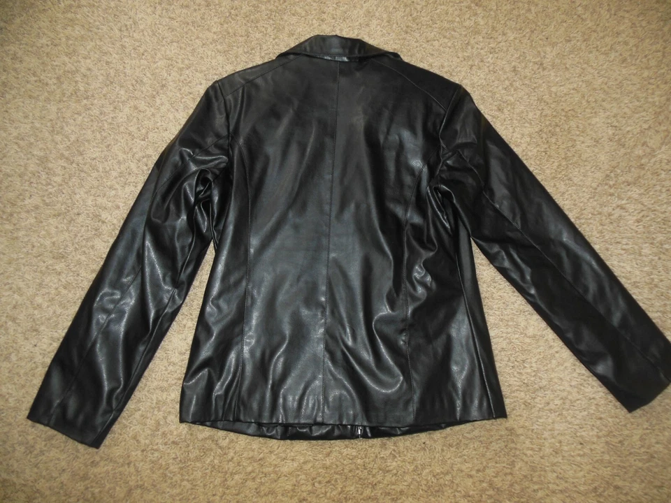 NWOT Lee Small Black Faux Leather Zip Front Jacket Pocket Quality Quilted Lining - Image 2 of 2