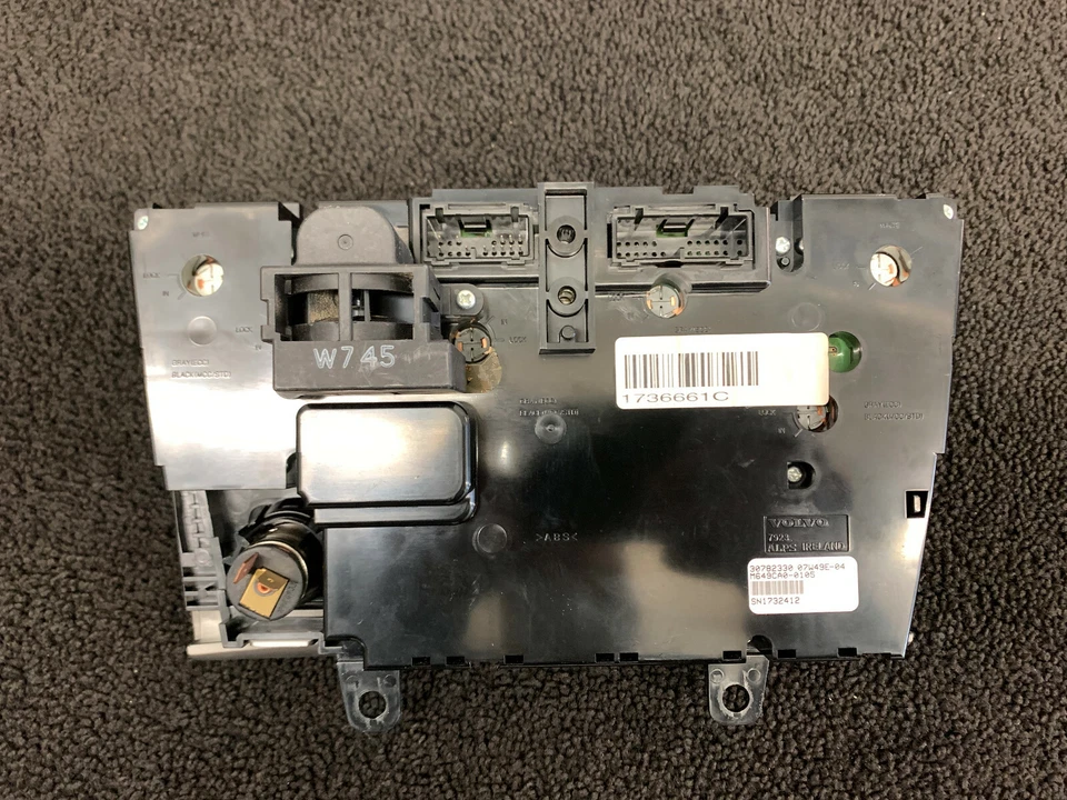 06-14 Volvo XC90 Heater Control Module 30782330 - Image 2 of 2