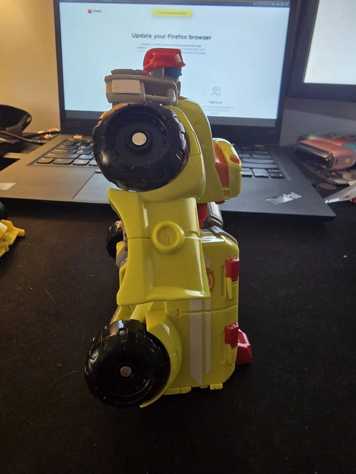 Playskool Heroes Transformers Rescue Bots Heatwave The Ambulance Form - Image 4 of 4