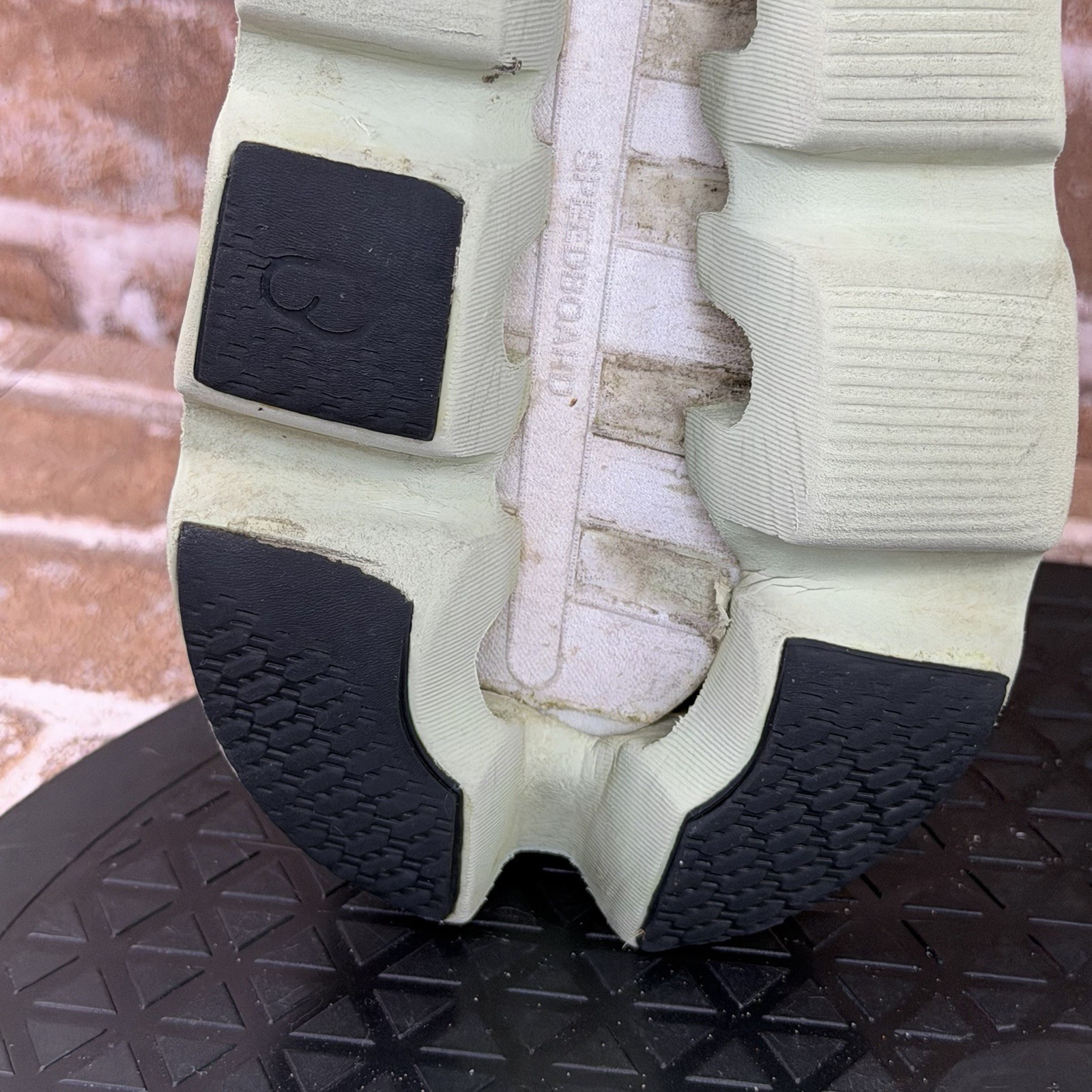 On Cloud Cloudstratus Athletic Running Shoes Whit… - image 10