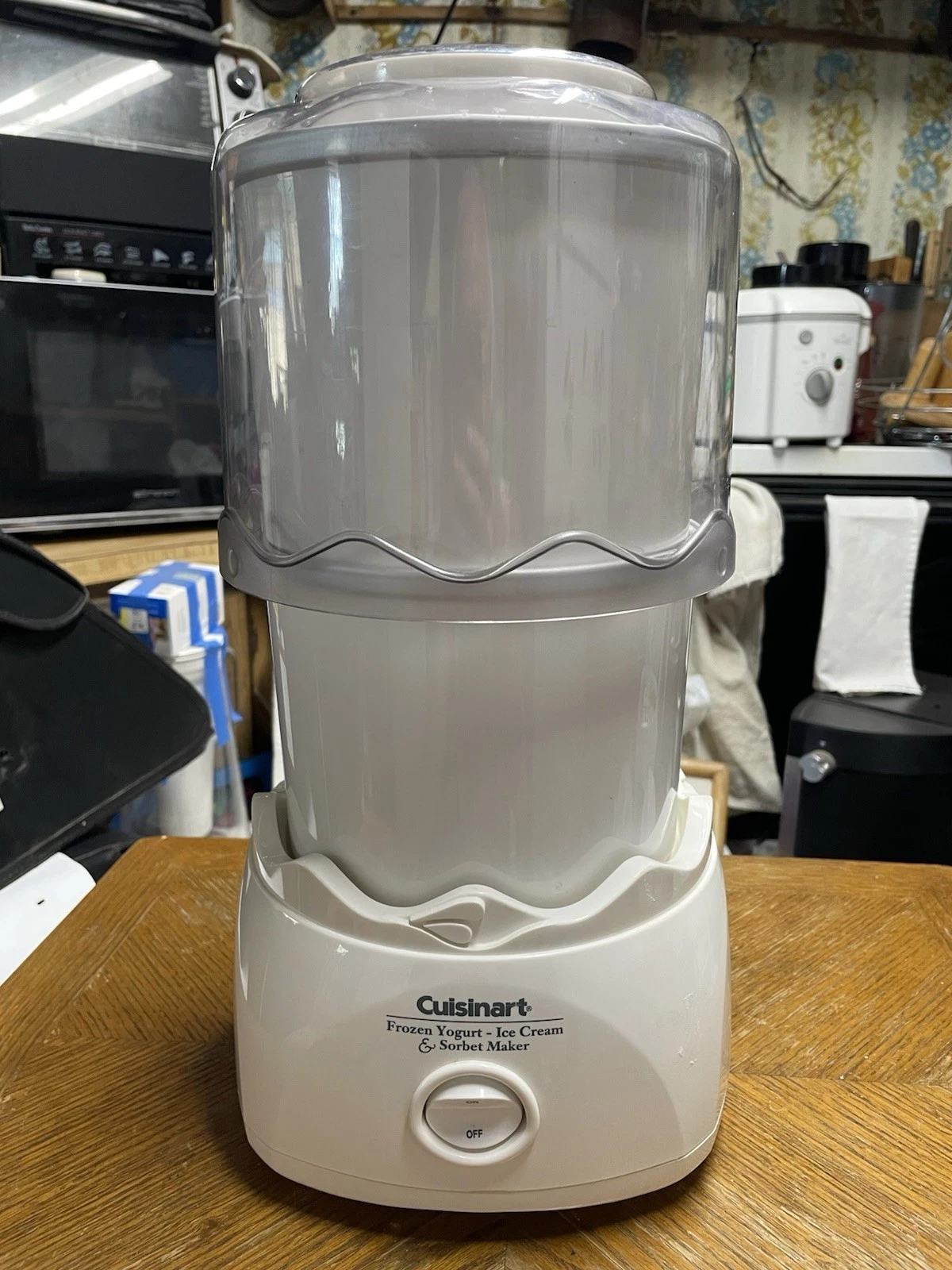 CUISINART 1.5 Qt Frozen Yogurt Ice, Cream, Sorbet Maker + Bonus Extra Bowl USED?