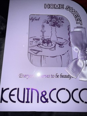 Kevin & CoCo NEW Makeup Gift Box Set Highlighter, Eyeshadow & More NIB
